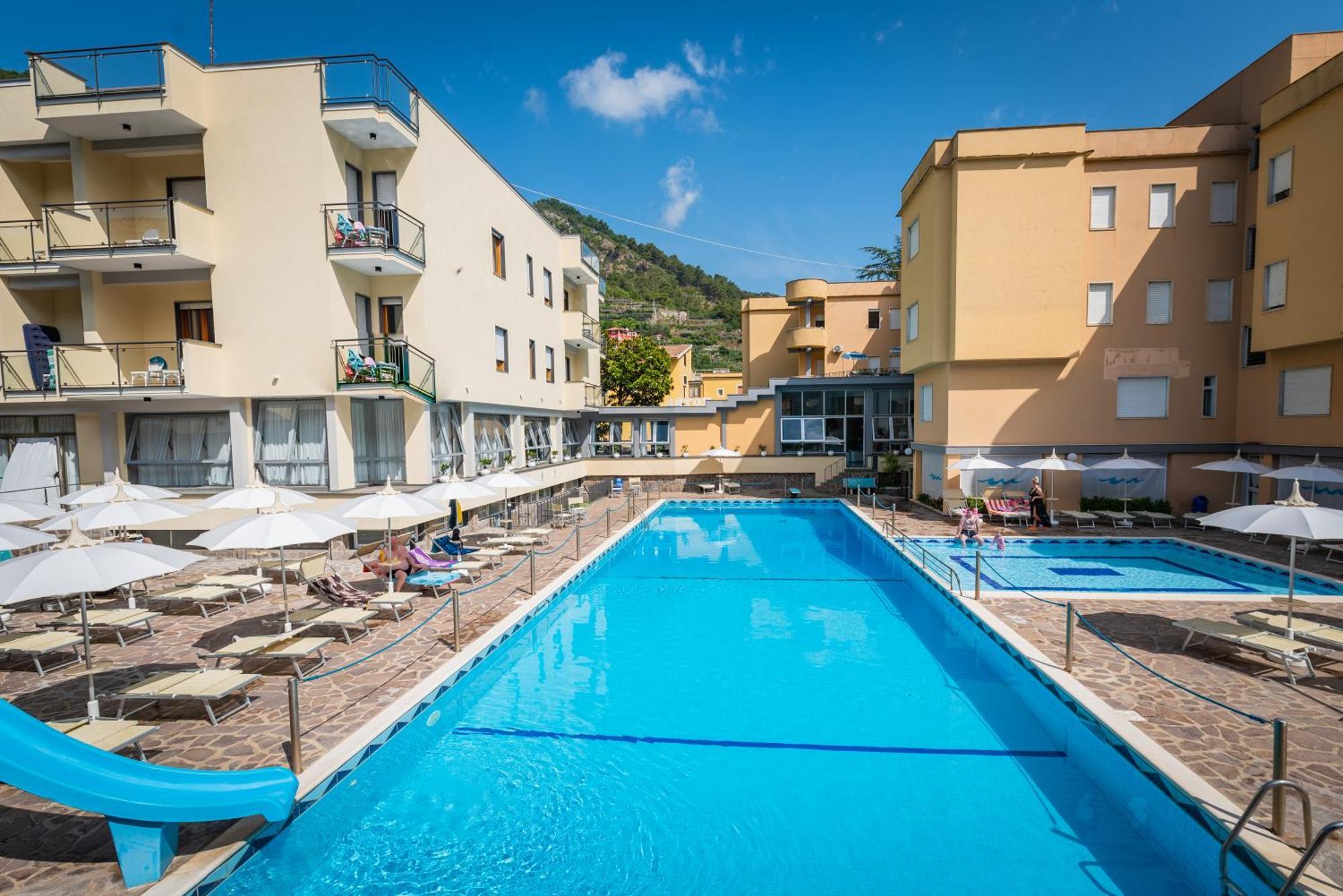 Casa Vacanza San Pietro Майори Экстерьер фото